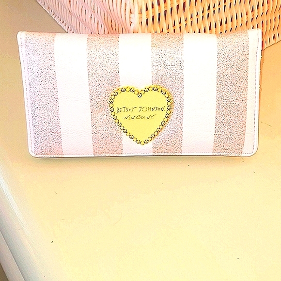 Wallet betsey jonhson new no tag - Picture 1 of 14